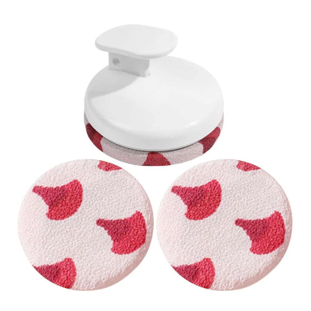 Hold The Bath Brush in Hand Shower Supplies Skin Cleaning Scrubber