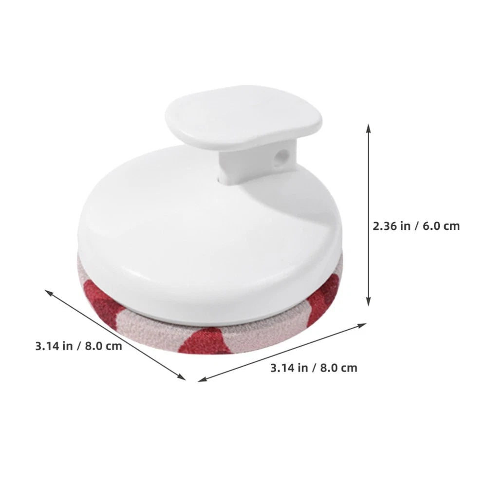 Hold The Bath Brush in Hand Shower Supplies Skin Cleaning Scrubber